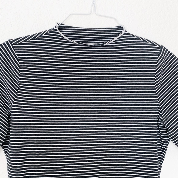 Elbow Sleeve Striped Top - Picture 5 of 5